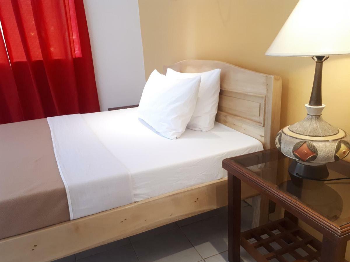La Vida Hostel Samal Island Екстериор снимка